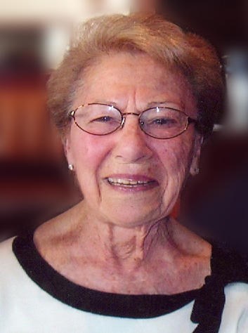 Obituary of Evelyn Calegari