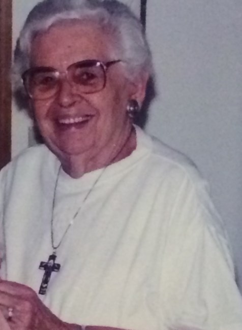 Obituary of Helen Woodard