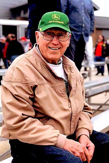 Obituary of Lowell Eugene McCoy