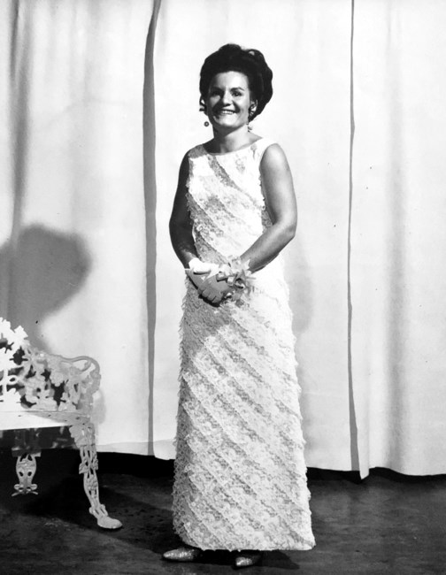 Obituary of Ann Mae Carey