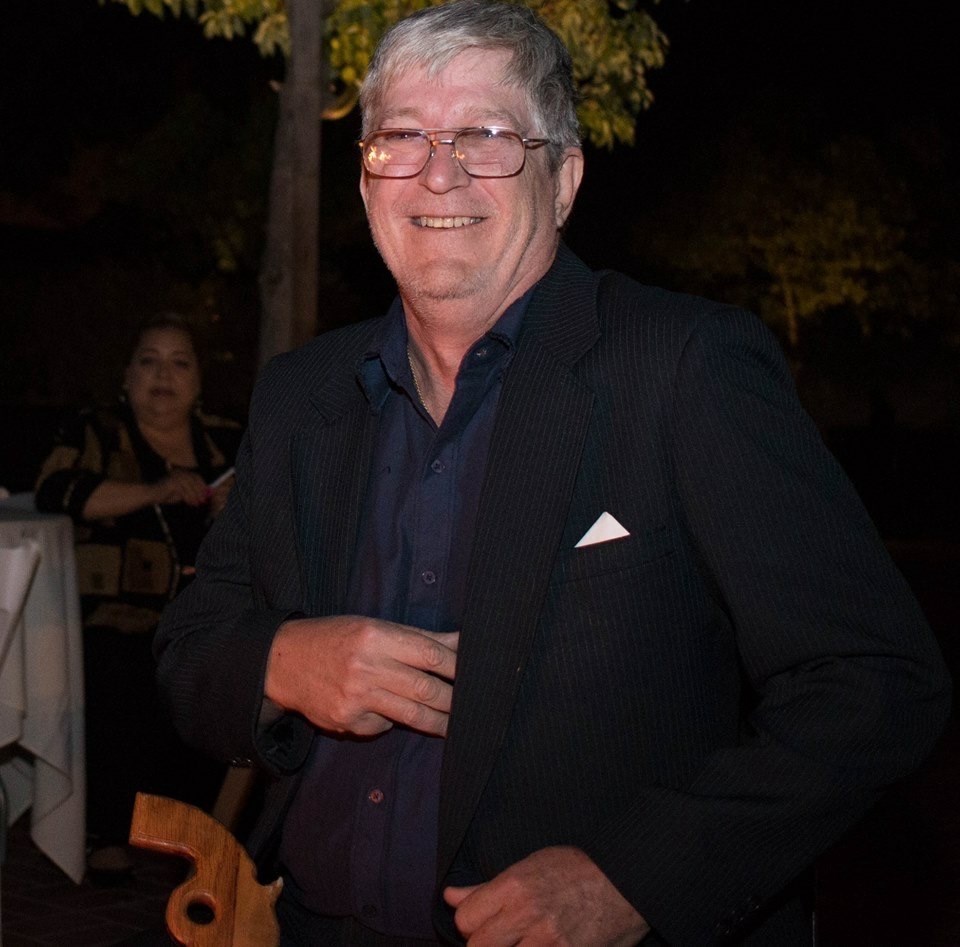 Obituary of Robert Clarence Lloyd