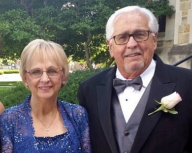 Obituario de Dorothy A. & Charles R. "Chuck" Jones