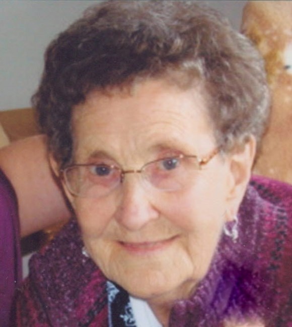 Clarissa Evans's Instagram, Twitter & Facebook on IDCrawl