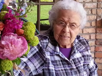 Obituary of Carmen T Lewis