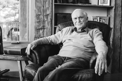 Obituary of Vernon Edward Hopps