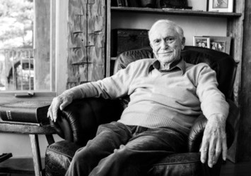 Obituary of Vernon Edward Hopps