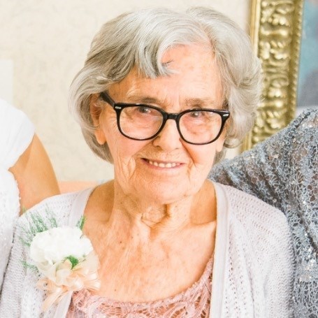 Obituario de Stella Harr