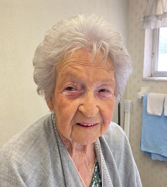 Obituary of Lillian L Luettich