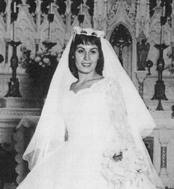 Obituario de Valentine Lydia Molina