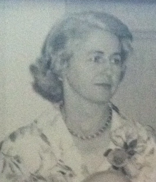 Obituary of Evelyn C Hinn