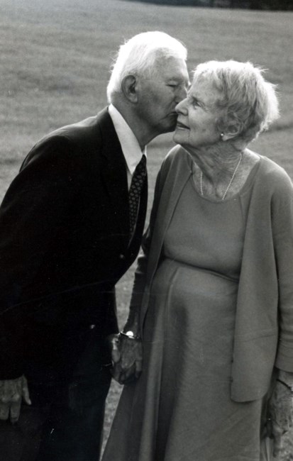 Obituary of Berenice Hewitt Lothrop