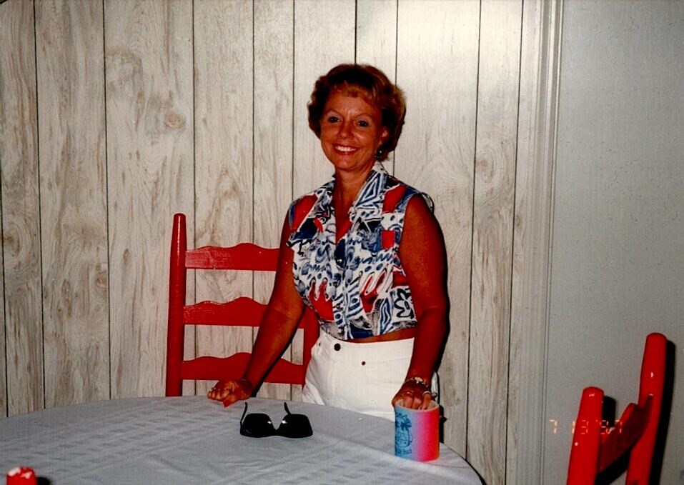 Obituary of Lois "Veleta" (Ogle) McDaniel