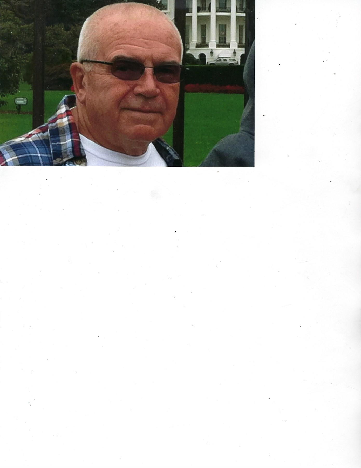 Obituario de John D. Whitfield