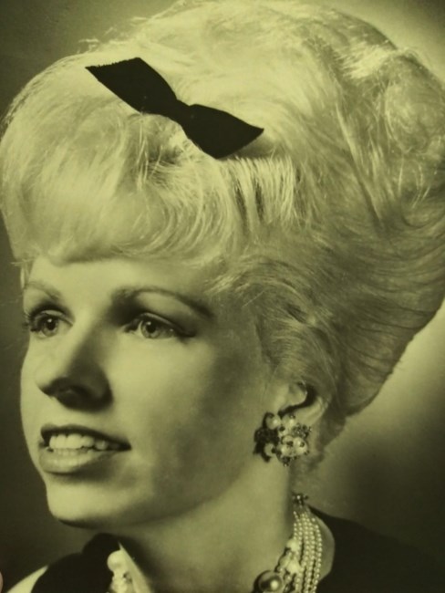 Obituary of Susann R McComb