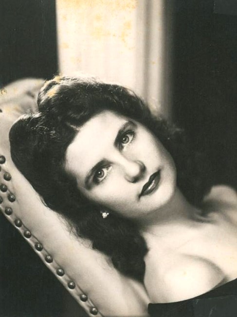 Obituary of Thelma Inez Davis Manuel