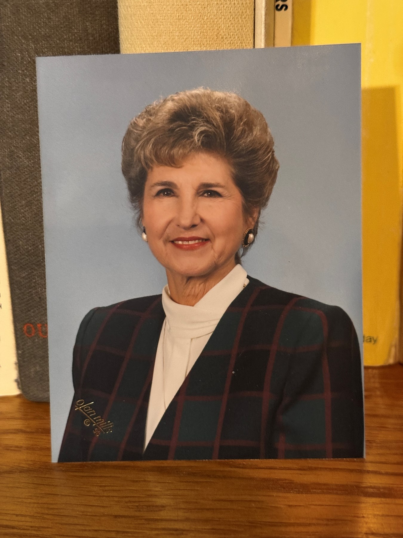 Obituary of Ruth M. Pharis
