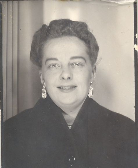 Obituary of Julia B. Mucha