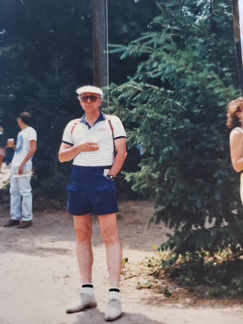 Obituary of William D Bennet