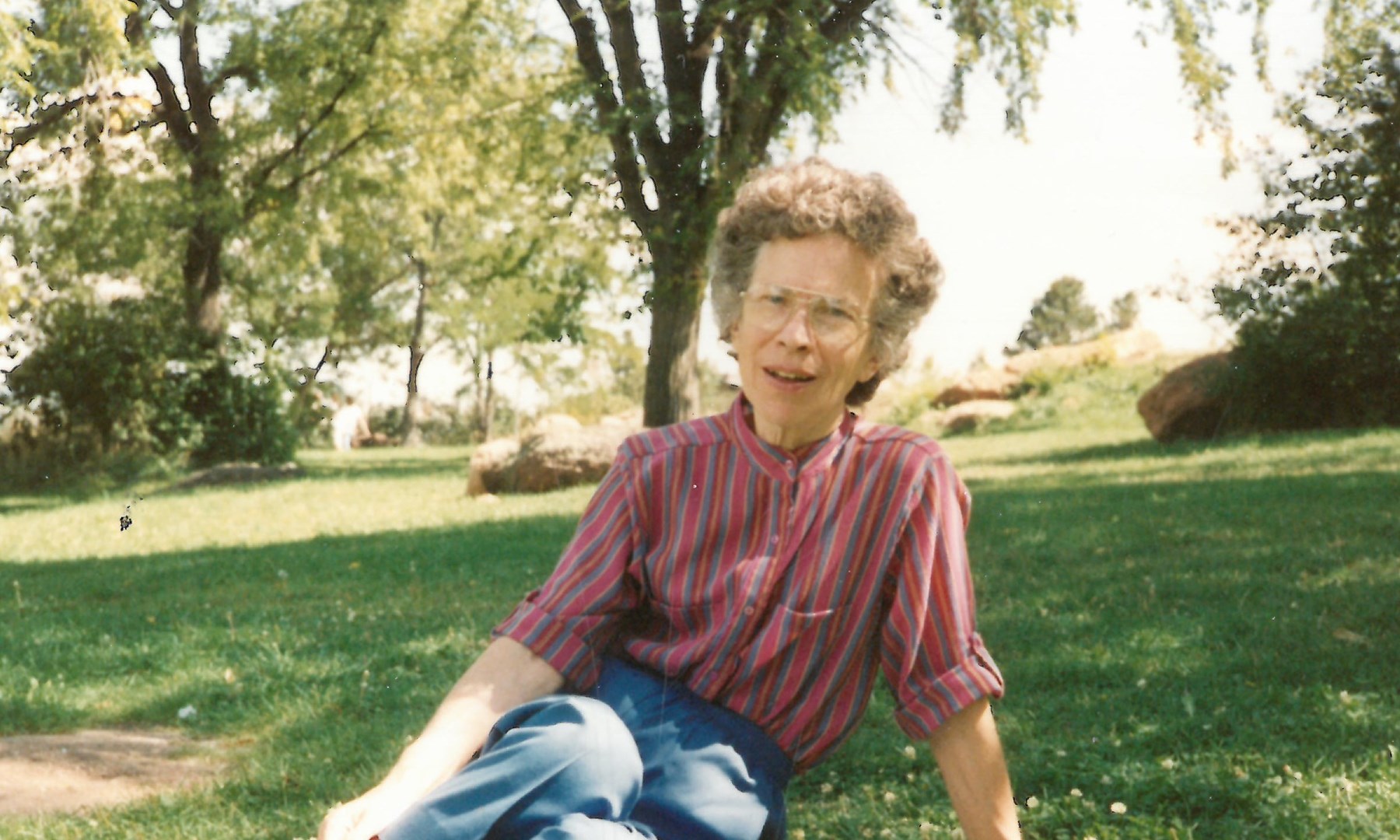 Obituario de Louise Gibson Hall