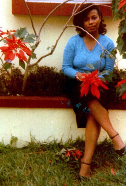 Obituary of Gloria Delgado