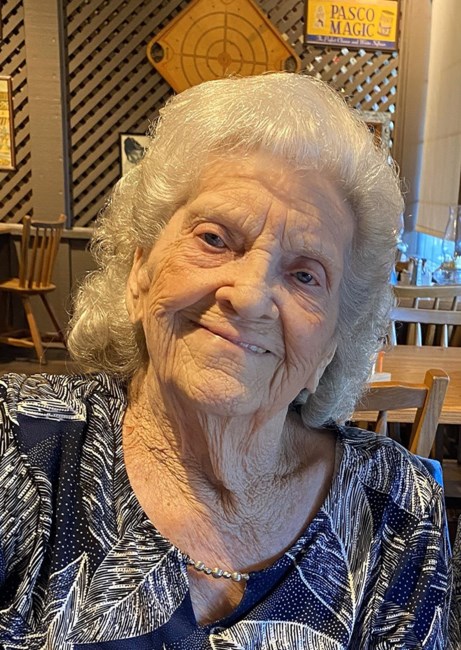 Obituary of Helen Ruth Hopkins