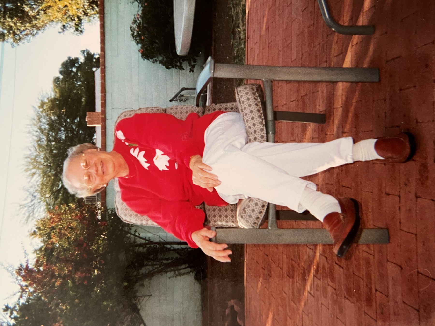 Obituary of Anna Neale Malloy