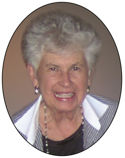 Obituary of Alexandra Isabel "Sandra" Heydon (nee MacCarthy)