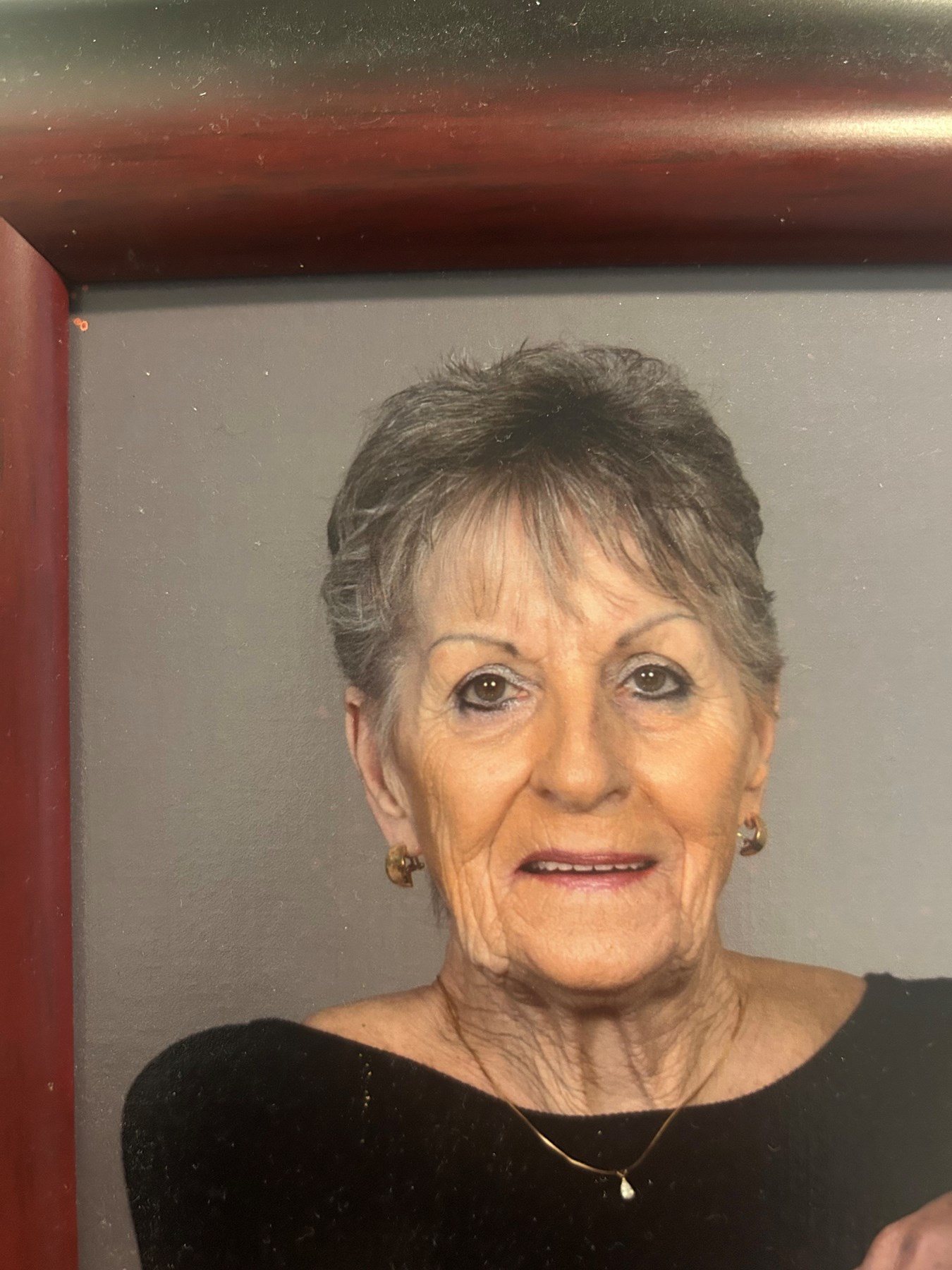 Obituary of Evelyn Mae Dickens