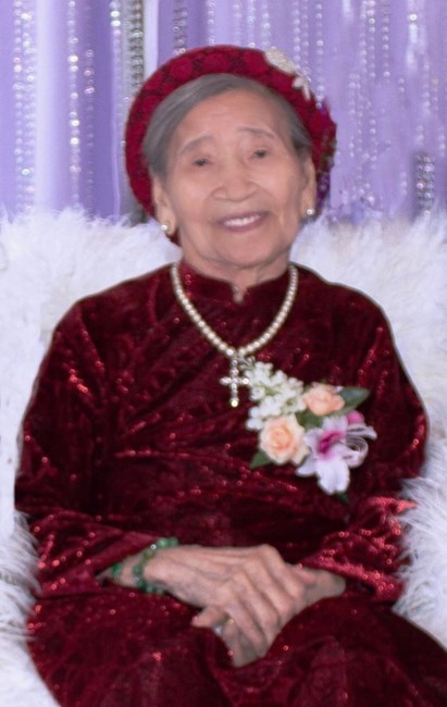 Obituary of Tram Thi Nguyen