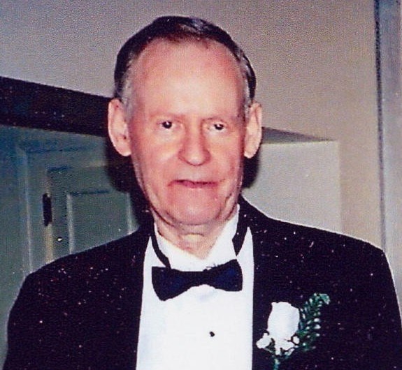 Obituary of Cecil Bruce Darnell