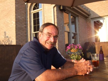 Obituario de Dr. J. Robert Love