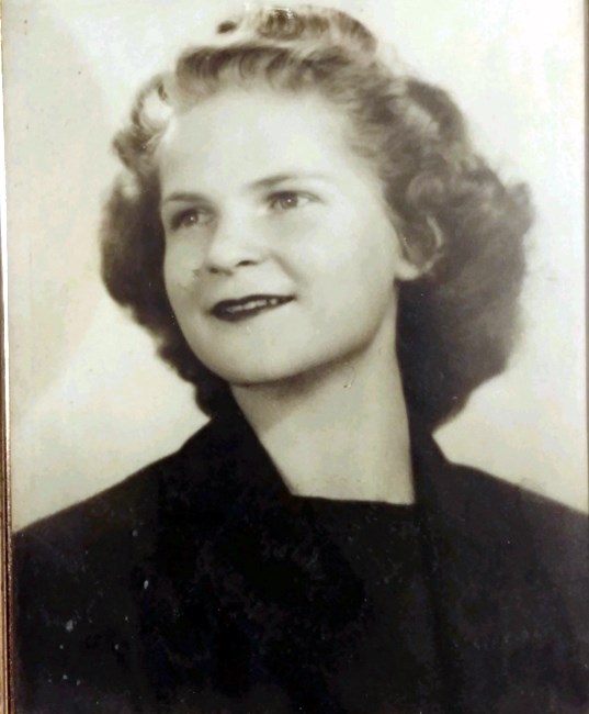 Obituary of Helen Mary Carpenter Hewitt