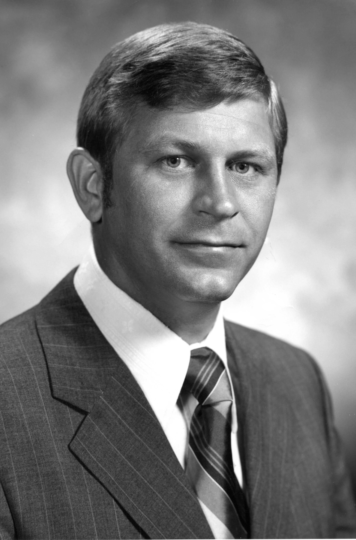 Obituary of Manny Tharp