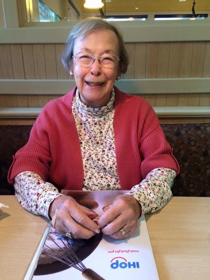 Obituary of Lois Maxine Johnson