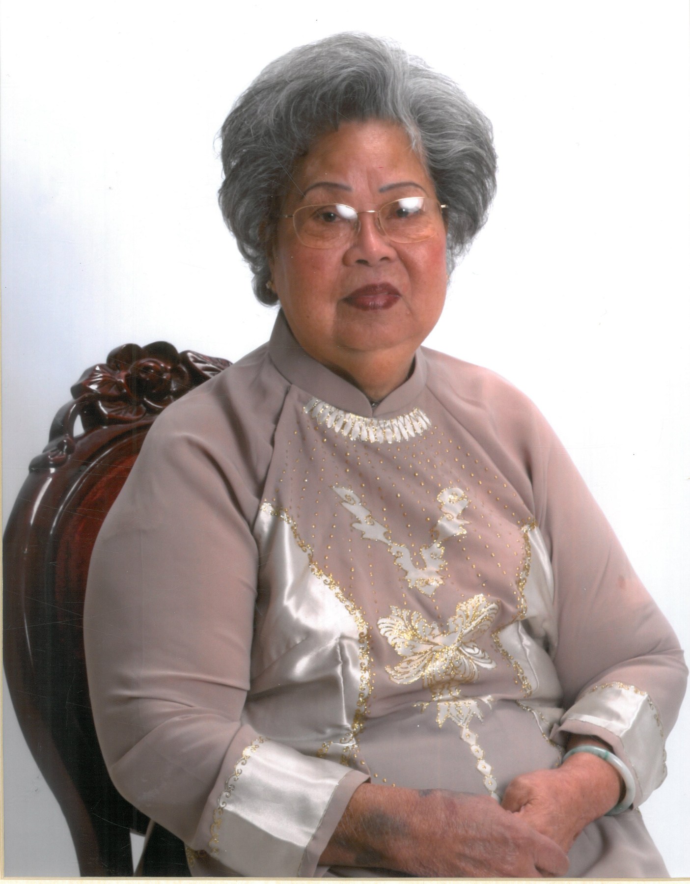 Obituario de Thuy Le