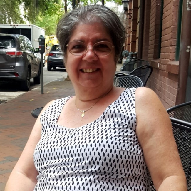 Obituary of Luz E. "Luky" Areizaga