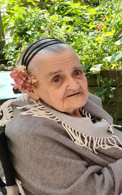 Obituary of Maria Donis