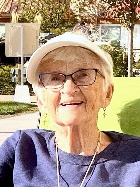 Obituary of Mary Doreen Gray