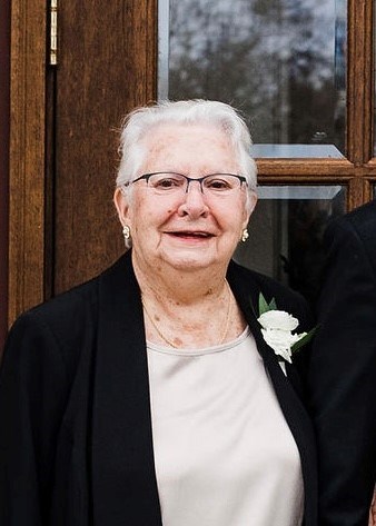 Obituary of Dorothy "Dot" Sharpe Davis