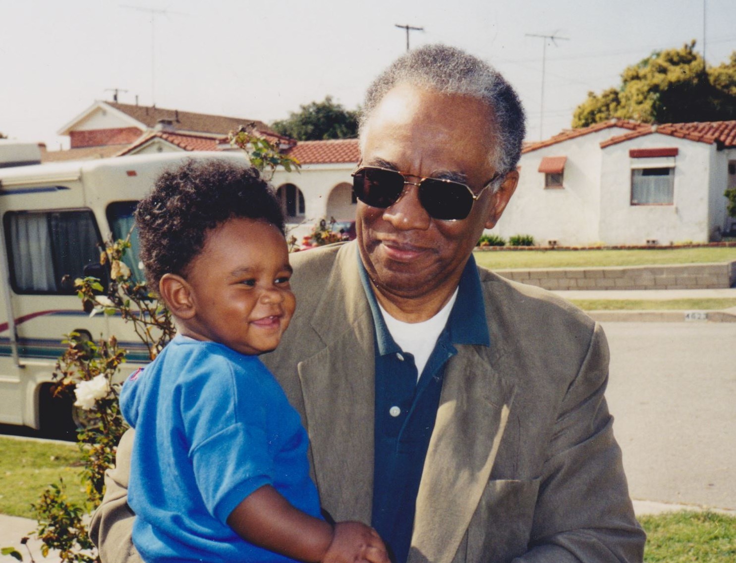 Obituary of Lawrence Hugh Hunter