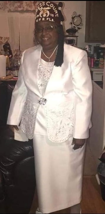 Obituary of Oneida C. Quince Roundtree