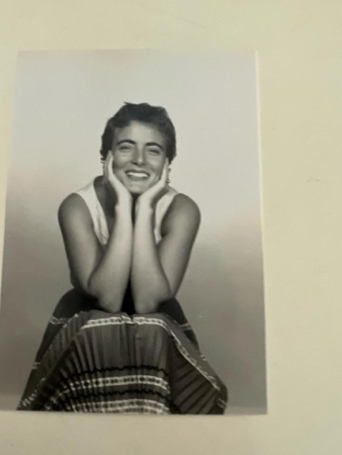 Avis de décès de Angela Adams Scott