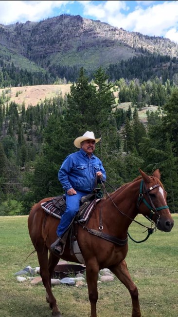 Obituary of Arturo Fraga Galindo