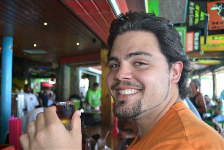 Obituary of Luis Augusto Ponce Viso