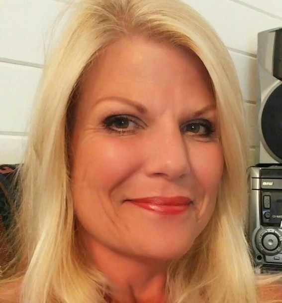 Obituary of Mary Lou Marz