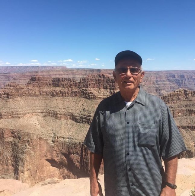 Obituary of Manuel Holguin