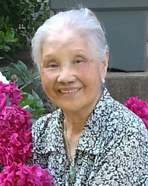 Obituary of Hop Thi Nguyen
