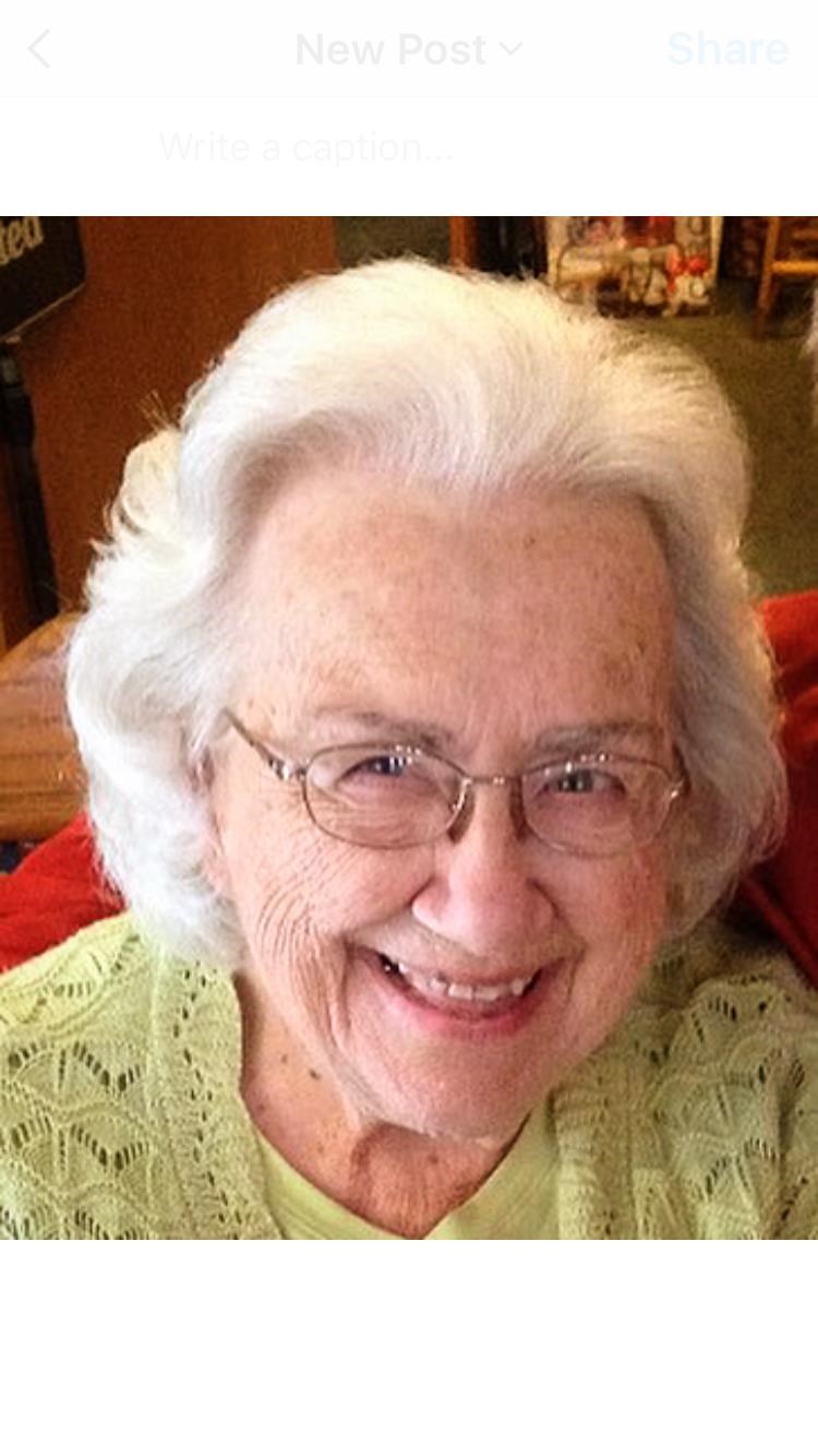 Obituary of Dorothy "Dot" Mae (Weyeneth) Hoerr