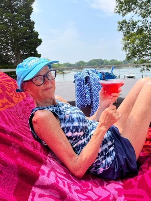 Obituario de Mary Basil McLean