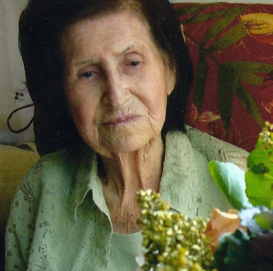 Obituary of Juanita V Garza